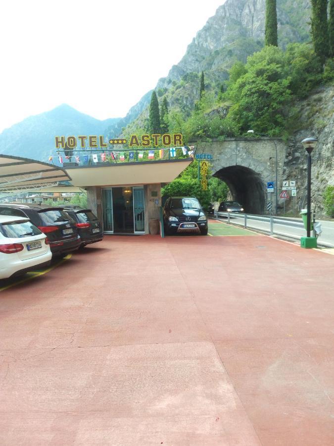 Hotel Astor Limone sul Garda Extérieur photo