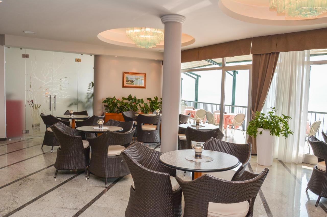 Hotel Astor Limone sul Garda Extérieur photo