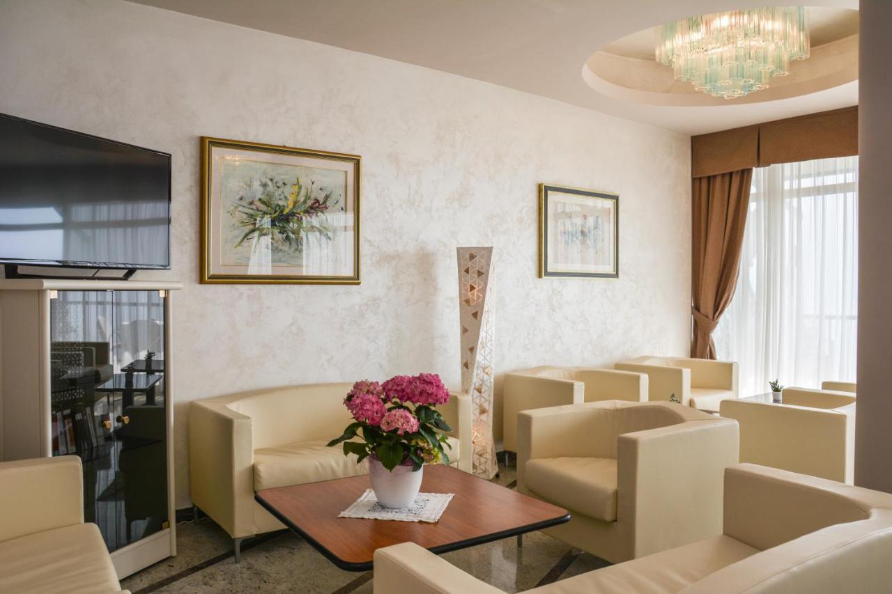 Hotel Astor Limone sul Garda Extérieur photo