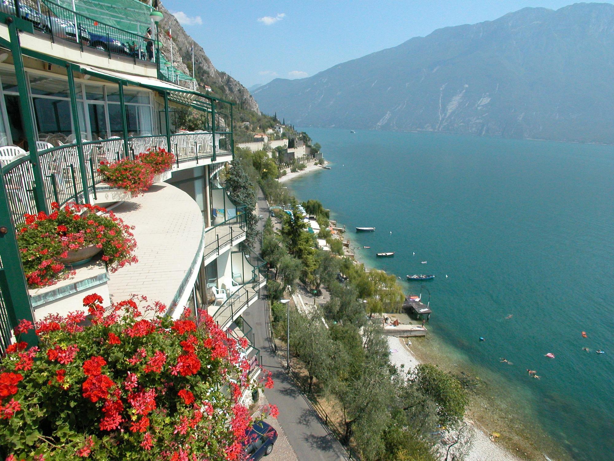 Hotel Astor Limone sul Garda Extérieur photo